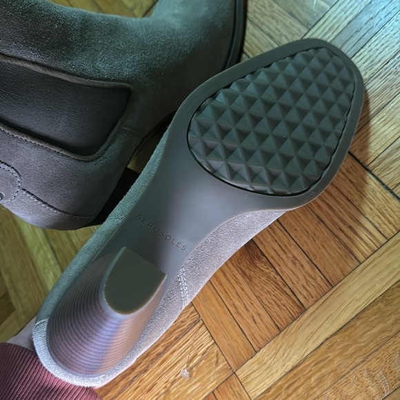Aerosoles Women’s tan lido ankle heel booties 7.5 LIKE new - Picture 5 of 5